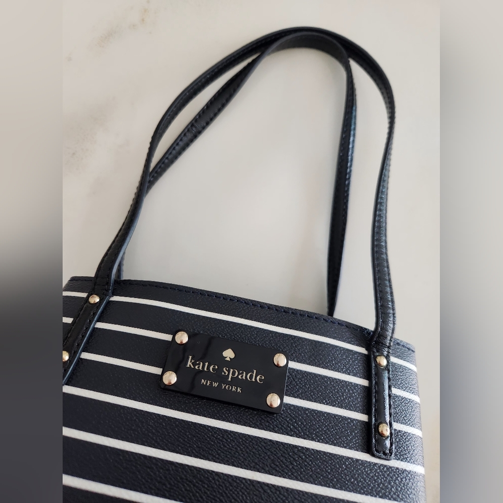 Kate Spade Navy & White Striped Bag. Unique Square Pop Open Bucket Bag Tote - Picture 2 of 14
